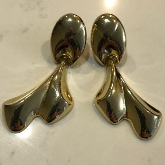 Vintage Gold-Tone Door Knocker Clip-on Earrings - Picture 7 of 7